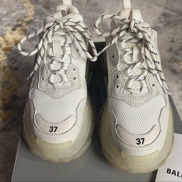 BALENCIAGA WOMEN'S TRIPLE S SNEAKER CLEAR SOLE IN WHITE - Picture 5 of 9